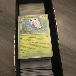 Pokemon Bulk ~600 Cards And 2 Pokémon Sleeve Packs