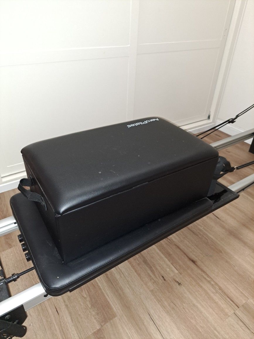 AeroPilates Pro XP 556 Reformer with FreeForm Cardio Rebounder for