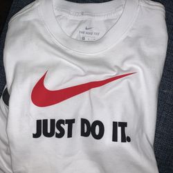 Nike Tee Boys Medium 