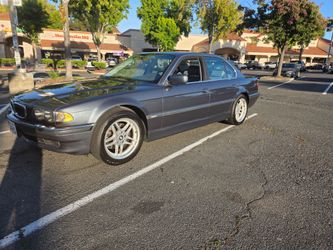 2001 BMW 740i