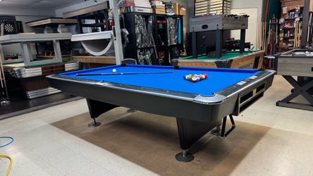 9 ft Pool Table