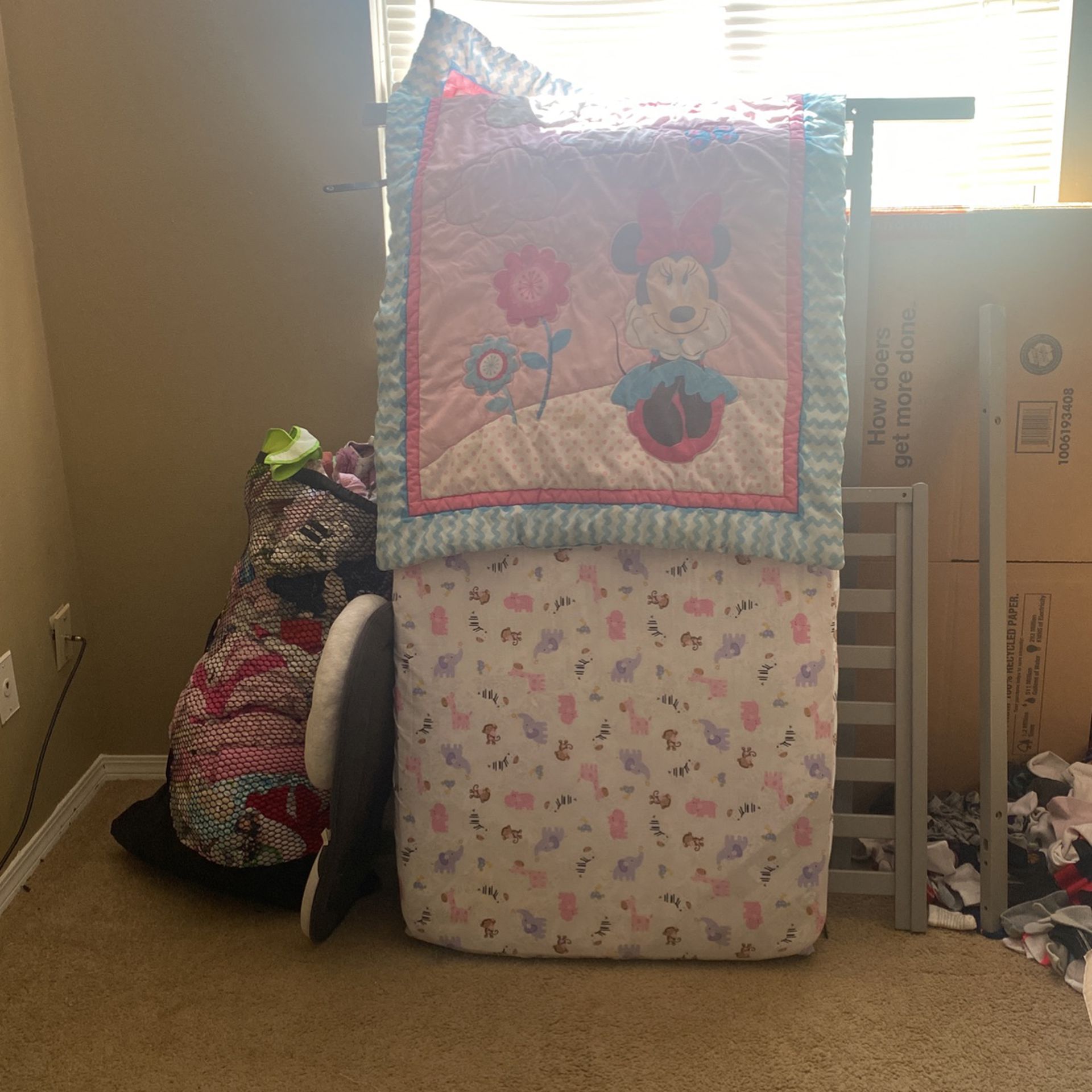 Crib And Baby Girl Clothes 