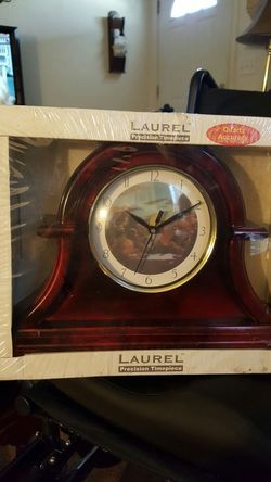 Laurel Clock