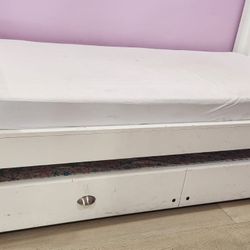 Beautiful Twin Wood Bed 