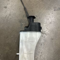 radiator Reservoir Coming Out Of Hyundai Genesis 2013