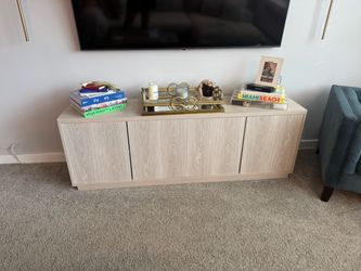 Henn&Hart Hanson TV Stand 70" Alder White