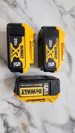 3 pack Dewalt 5ah 20v lithium battery pack