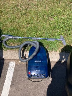 Kenmore Progressive True HEPA Canister Vacuum (Strong Suction)