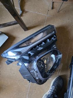 21-23 Chevy Trailblazer Headlight