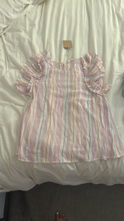 BLOUSE NEVER WORN BRAND NEW W/tags