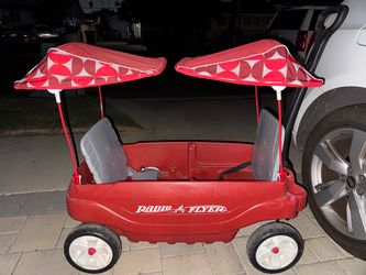 Radio Flyer Kids Pull Wagon