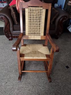 Rocking Chair 1910 Good Conditions