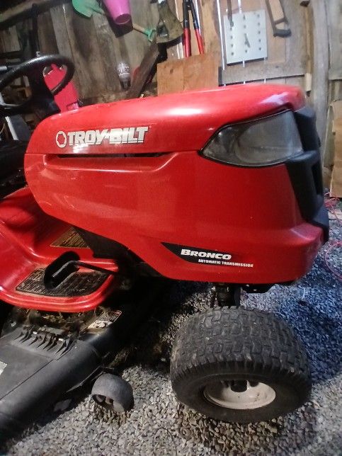 Troy Built Bronco,riding mower, 19 Hp. Kohler Engine