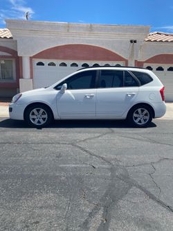 2009 Kia Rondo LX