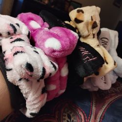 Kids Headbands And A Few Wristbands  All For 30.00