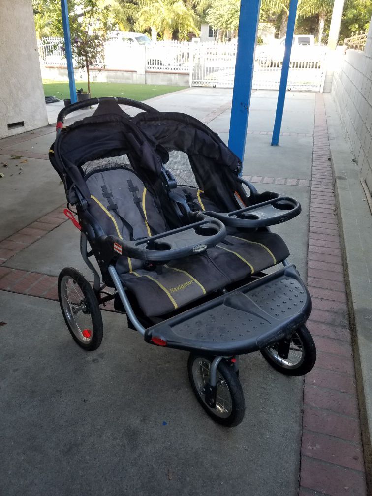 STROLLER IN GREAT CONDITION