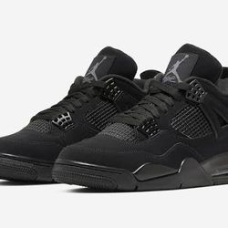 Black Cat Jordan 4