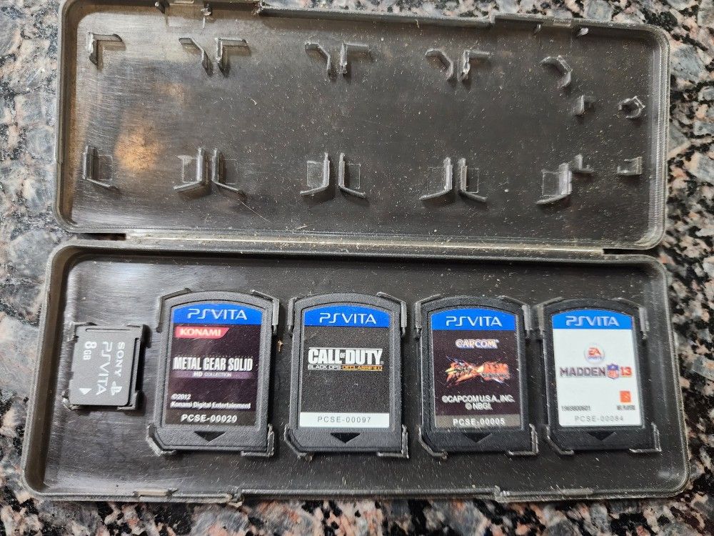Games 4 Piece + Memory 8gb for Sony PlayStation Vita,