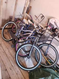 I am selling 4 beautiful bicycles, 2 large, 2 medium