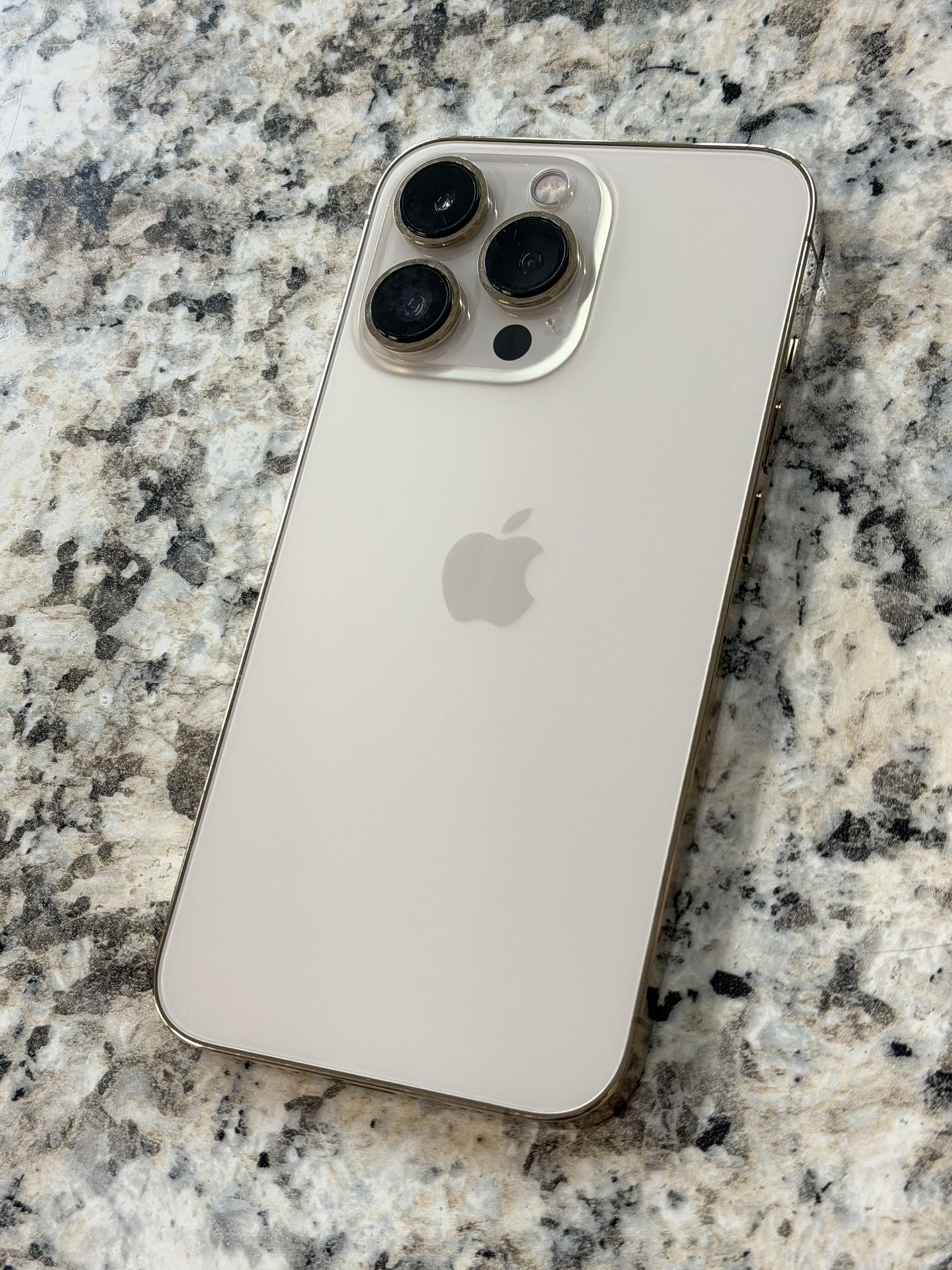 Apple iPhone 13 Pro - 128GB - Gold (UNLOCKED)