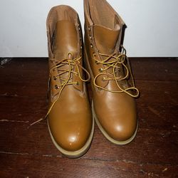 Like New Timberland Men’s Leather Boots Size 12M