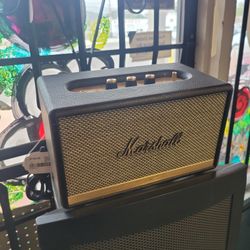 Marshall Amplifier Action 2