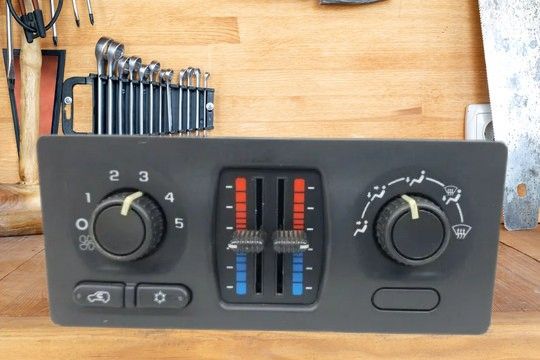 2003-2004 Chevy Silverado 1500 GMC AC A/C Heater Temperature Control OEM