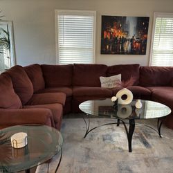 Beautiful Glass Coffee Table & 2 End Table set + Rug