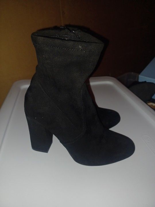 BAMBOO Faux Suede Ankle Boots Women's 10 Black Chunky Heel Booties Zip Almond Toe