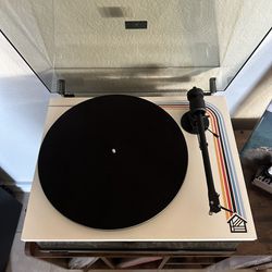 Pro-ject/Houseplant Collab turntable T1BT