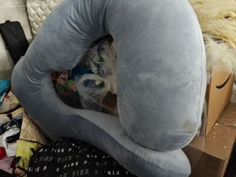 Pregnancy pillow
