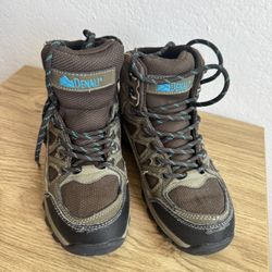 Hiking Boots 6.5W