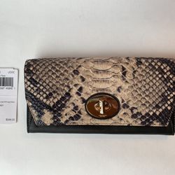 Women’s Coach Wallet 