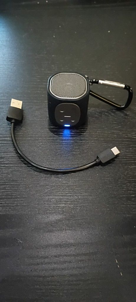 I home Keychain Bluetooth Speaker