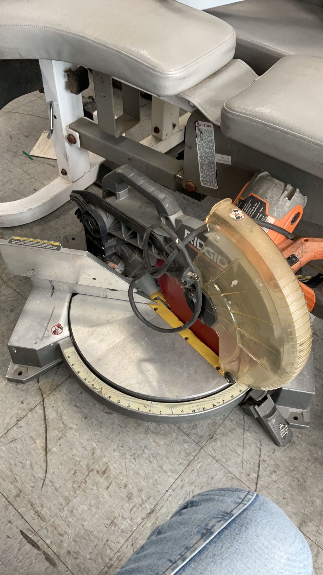 RIDGID 15 Amp 10-inch Dual Bevel Miter Saw with LED Cut Line Indicator