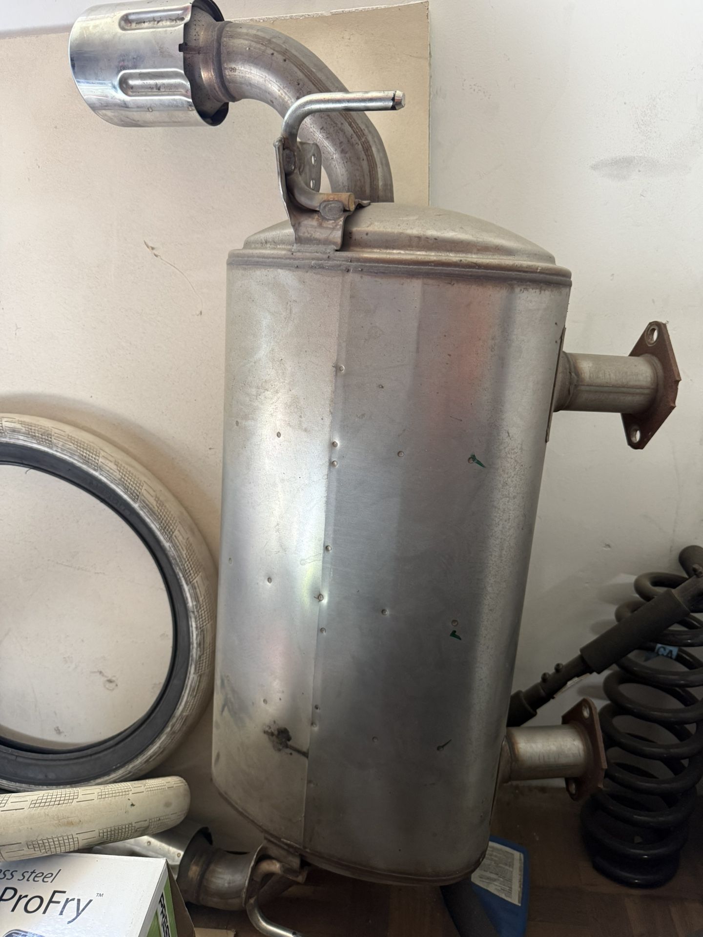 Infiniti Q60 Muffler