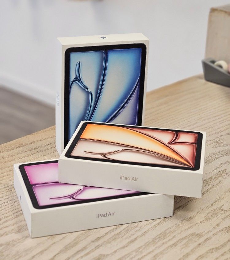Apple IPad Air M3 Chip Built For Apple Intelligence - $1 Today and the rest later ๐ค