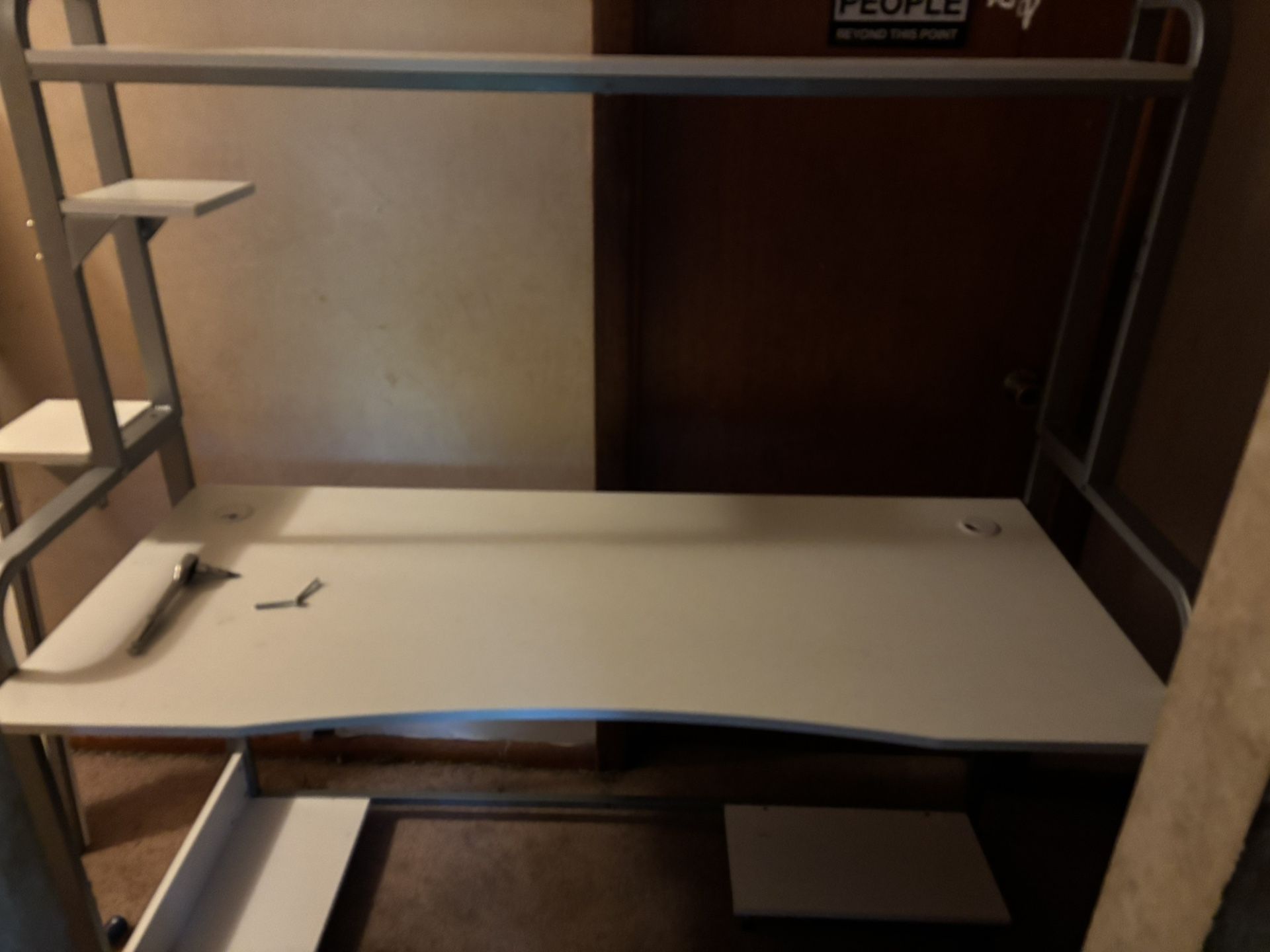 Sedeta Gaming Desk