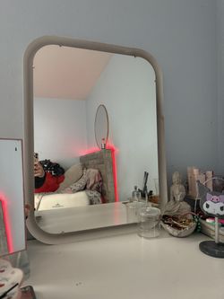 vanity mirror