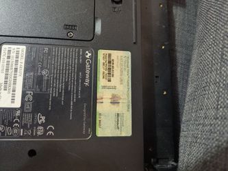 Gateway P-6831FX Gaming Laptop - For Parts/Repair