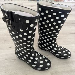 Brand NEW Rain boots-  W 7.5