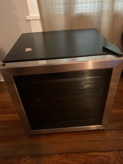 Insignia wine cooler