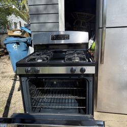 Set Of General Electric Microwave and Stove 