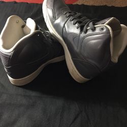Nike Shoes Real Leather ( size USA 9 )