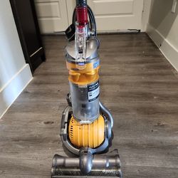 Dyson DC24 Vacuum