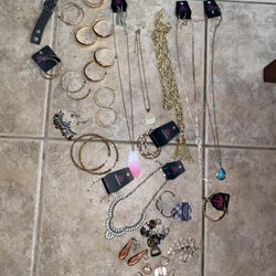 31 Pieces Of Jewelry 