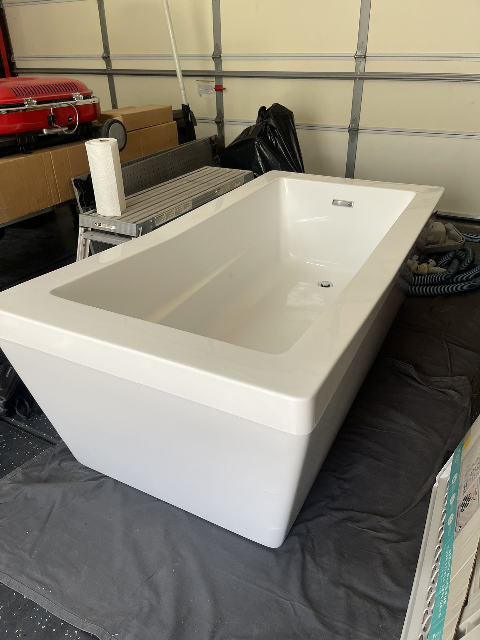 Soaker Tub Unknown Brand