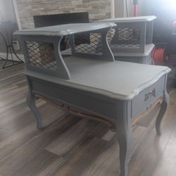 2 End Tables 