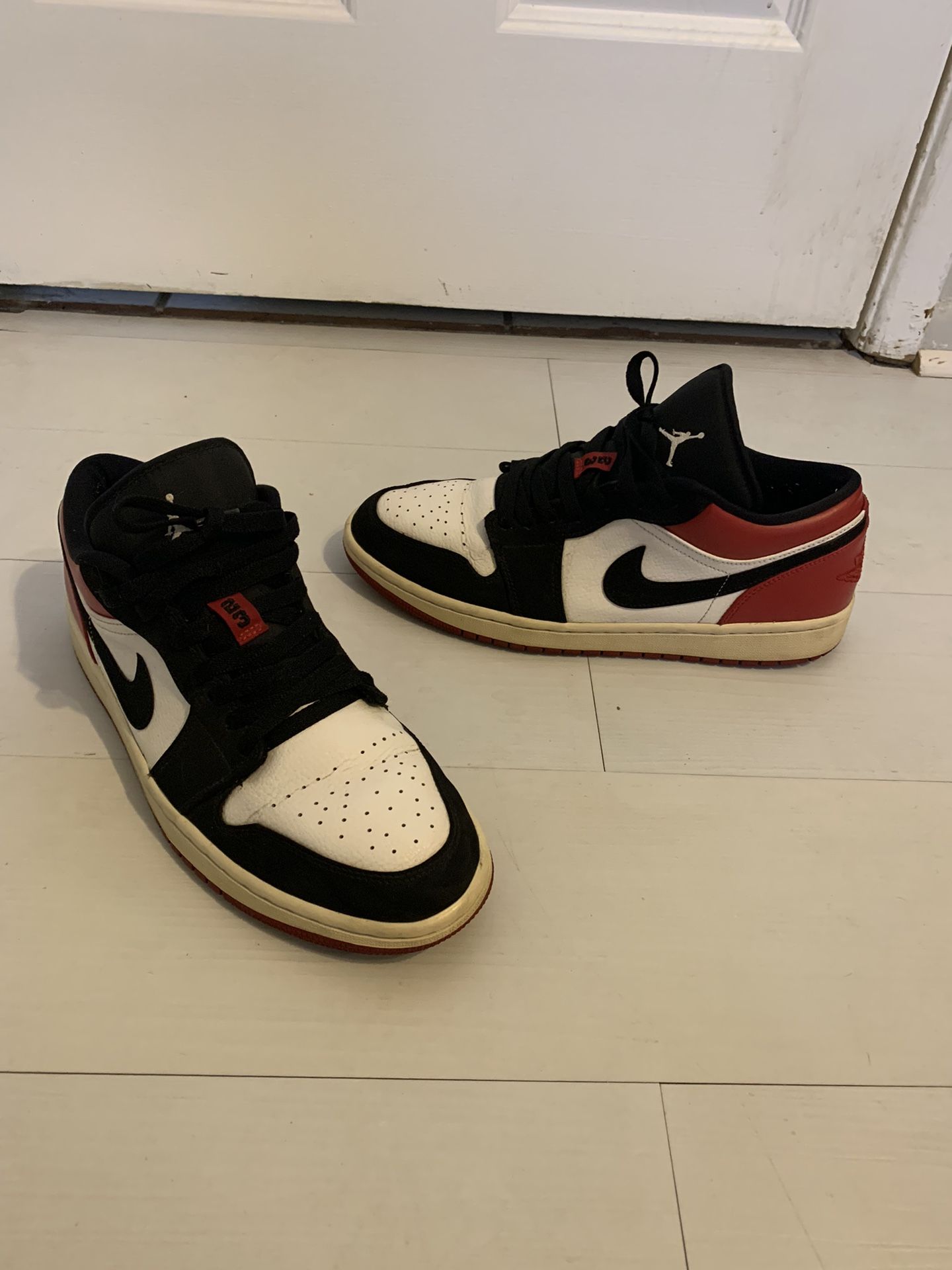 Jordan 1 Low Black Toe