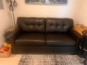 Like new pull out couch